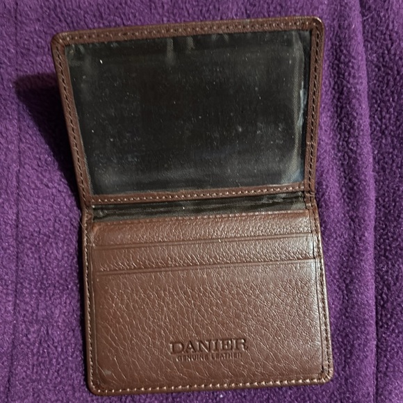 Danier leather card wallet, unisex - Picture 2 of 3
